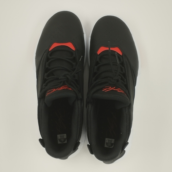 Jordan Max Aura 4 10US Mens 12US womens - Picture 5 of 7